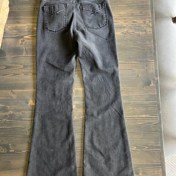 🖤 Unpublished 🖤 Distressed Janet Flare Jean- Black 25 EUC - Picture 4 of 7